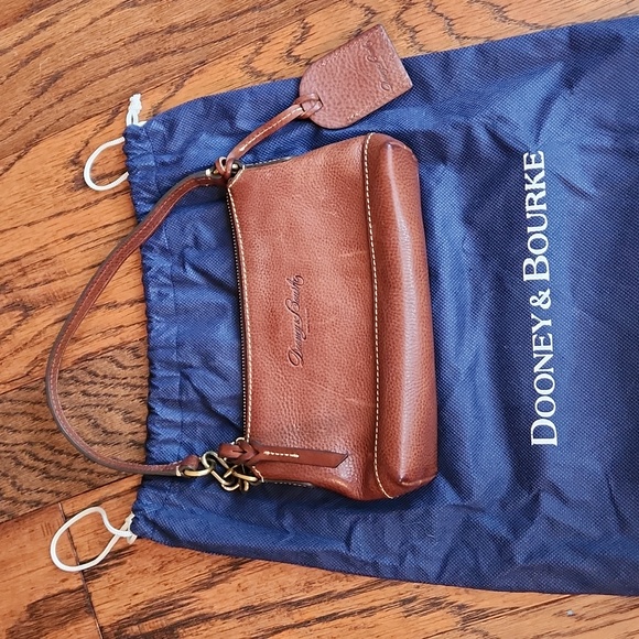 Dooney & Bourke cognac leather purse - Picture 1 of 3